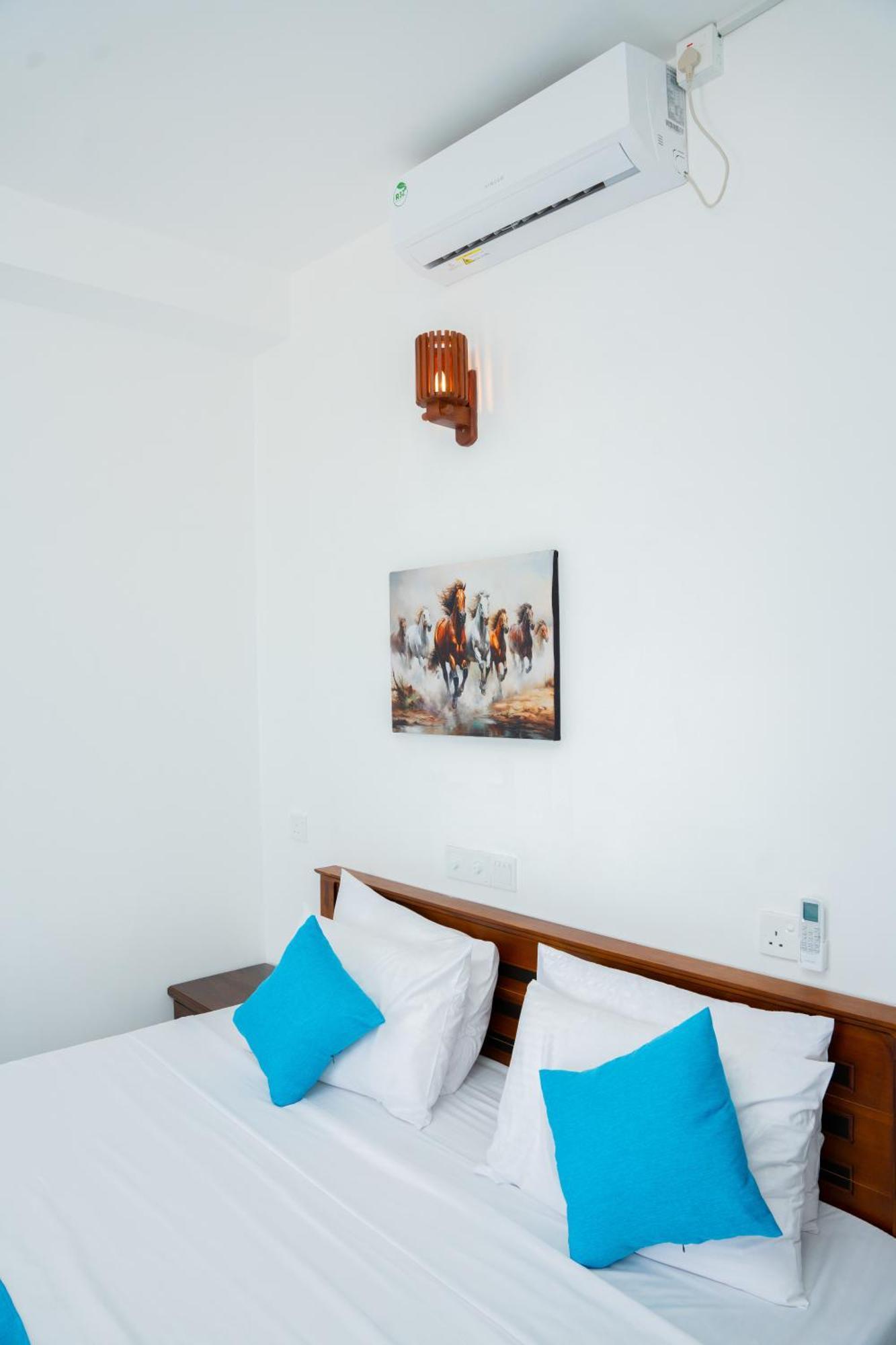 Regal Heights Hotel فيليغاما المظهر الخارجي الصورة